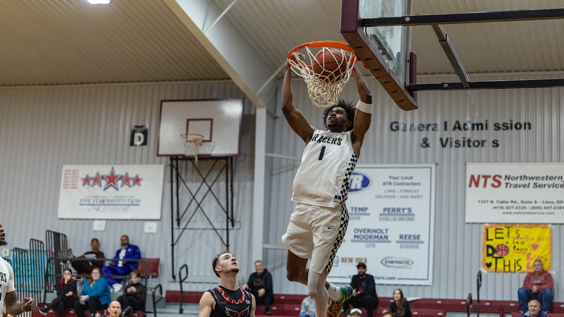 King's 34-Point Night Fuels UNOH Upset of RCU