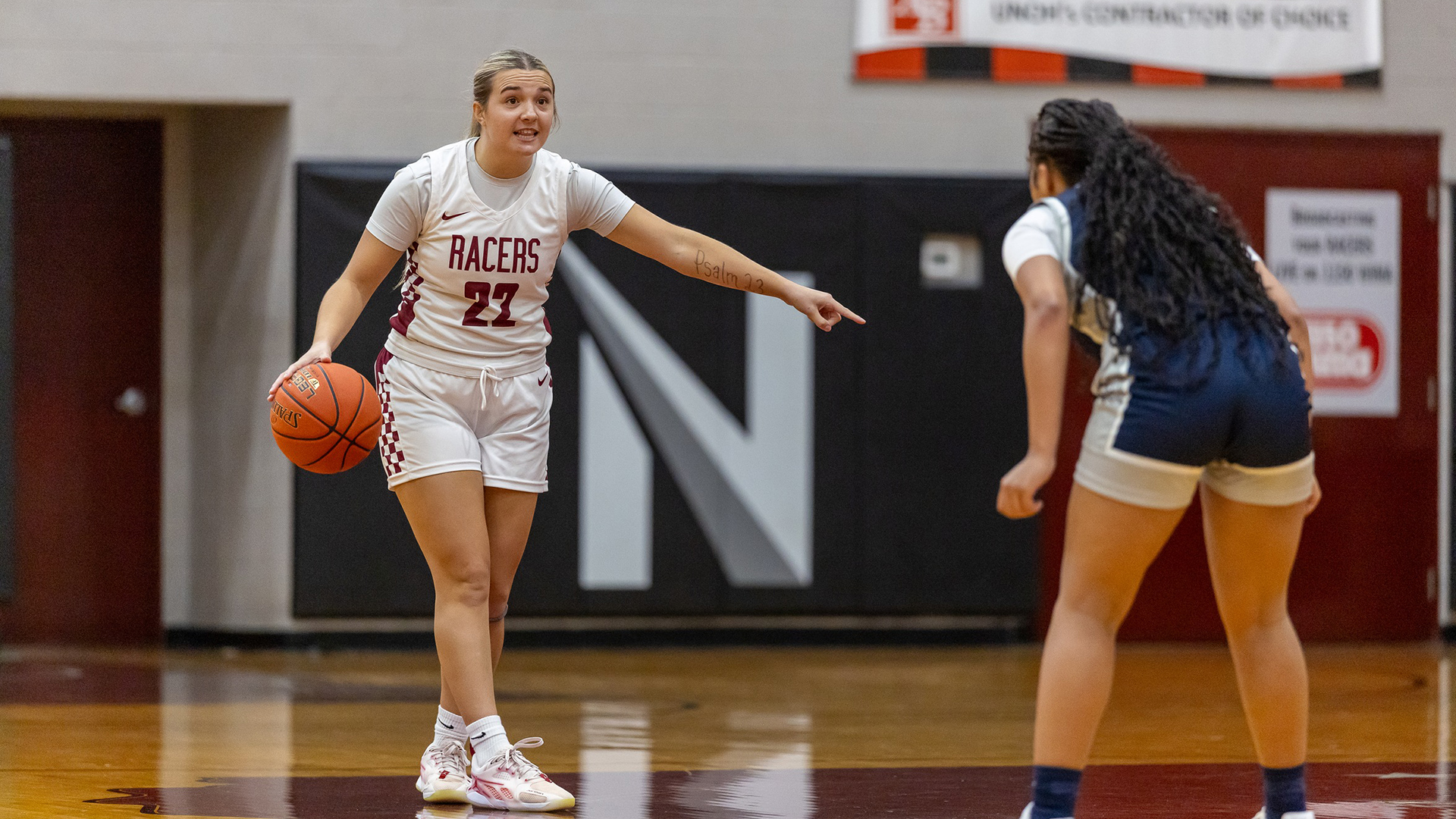 Women's Basketball Seizes Valentine's Day Victory in Overtime