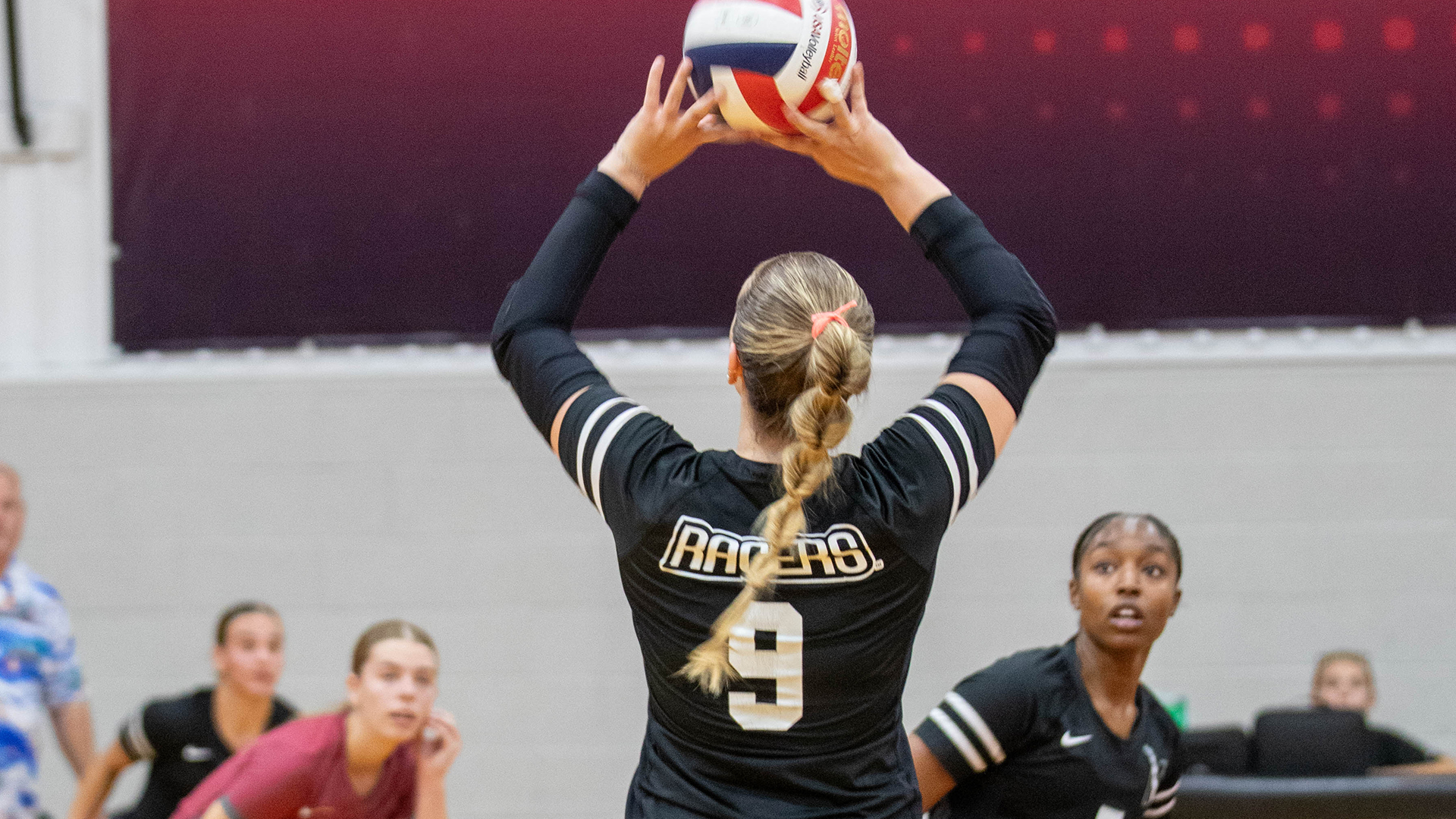 Volleyball Loses Back-to-Back Road Matches